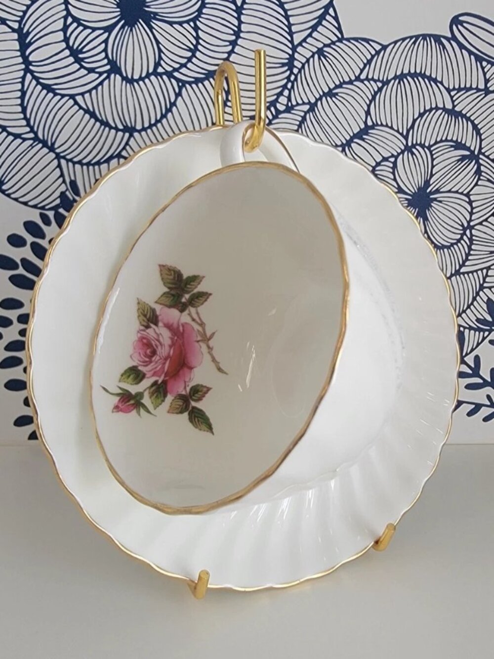 Set of 4 VTG Northumbria  AG Ltd teacup & saucer, Carleton Rose pattern England